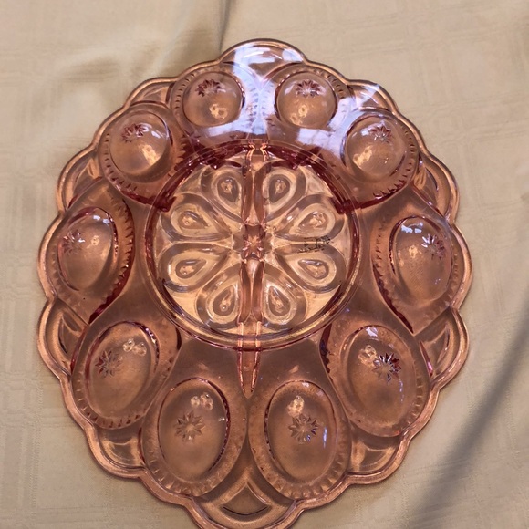 Elegant Pink Glass Serving Platter
Egg Plate, very rare find
L E Smith Glass - Picture 3 of 4